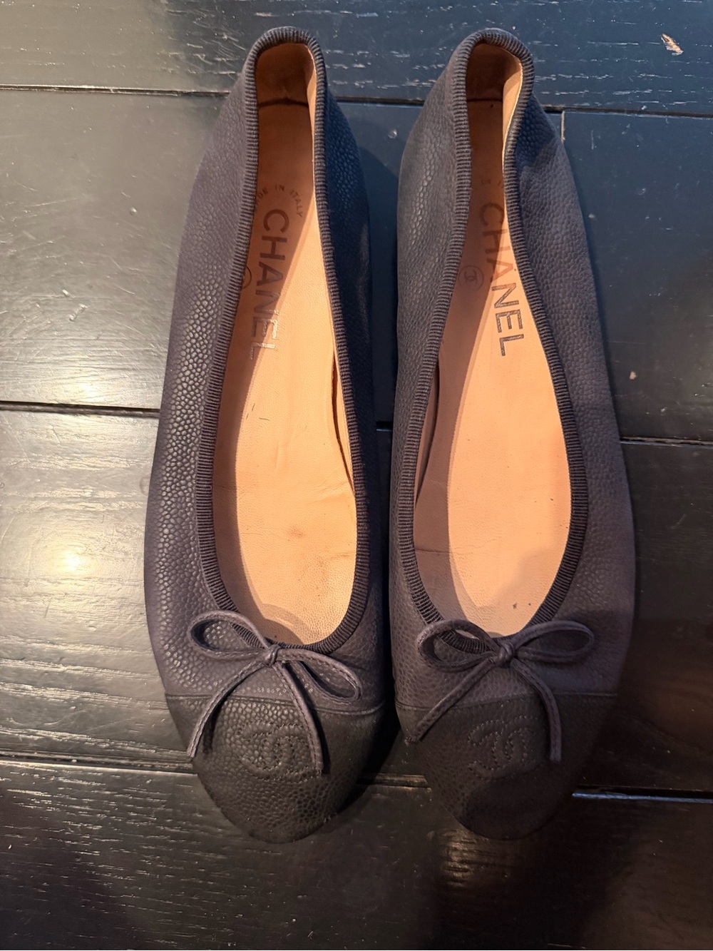 CHANEL Black Leather Ballet Flats with Bow and CC Toe size 40